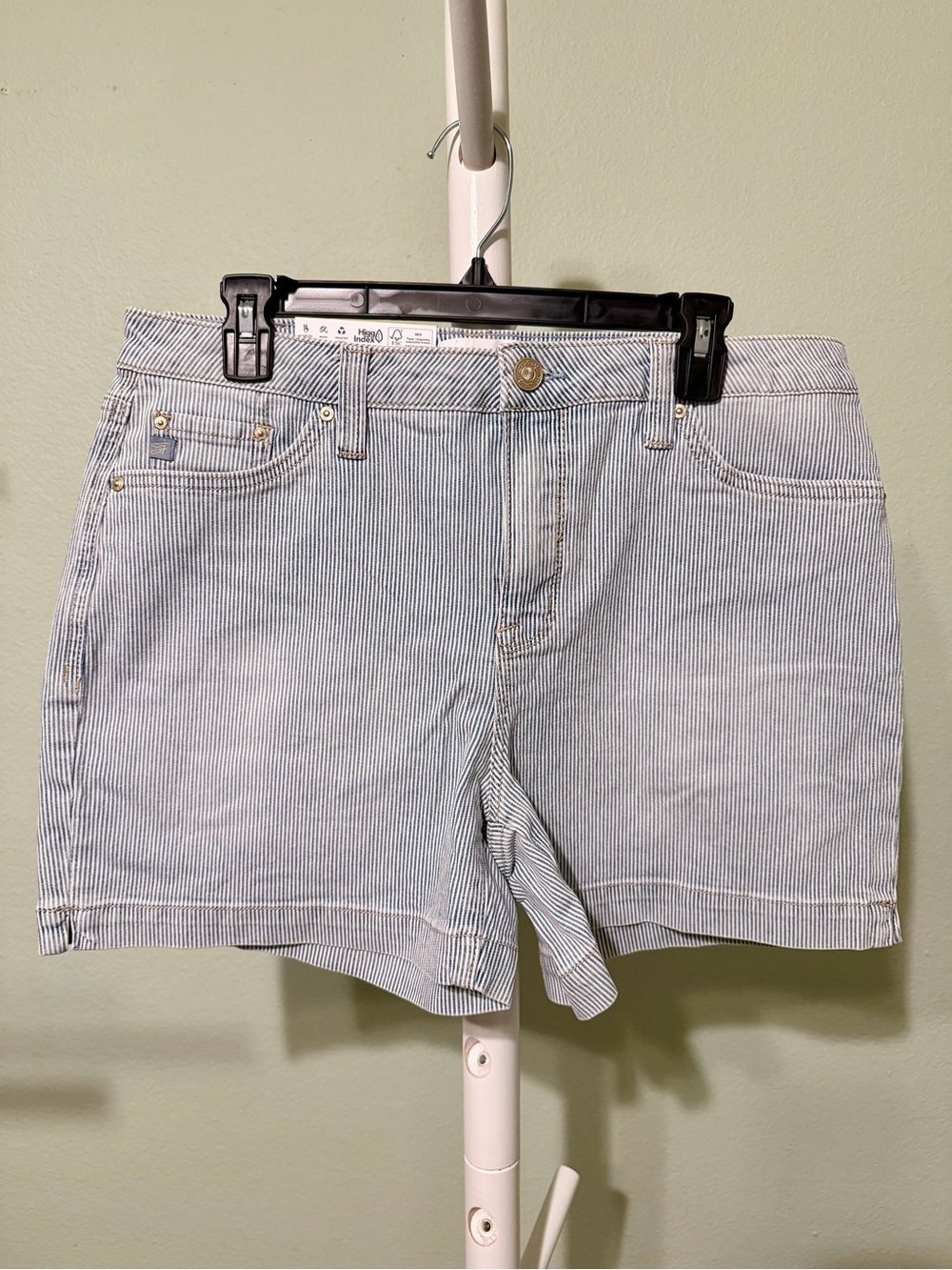 NWT Seven Pin Stripe Jean Shorts